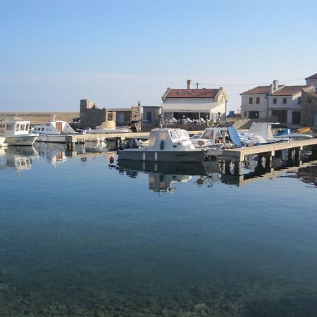 Apartments Nada - 150 M From Sea Mali Losinj Exterior photo