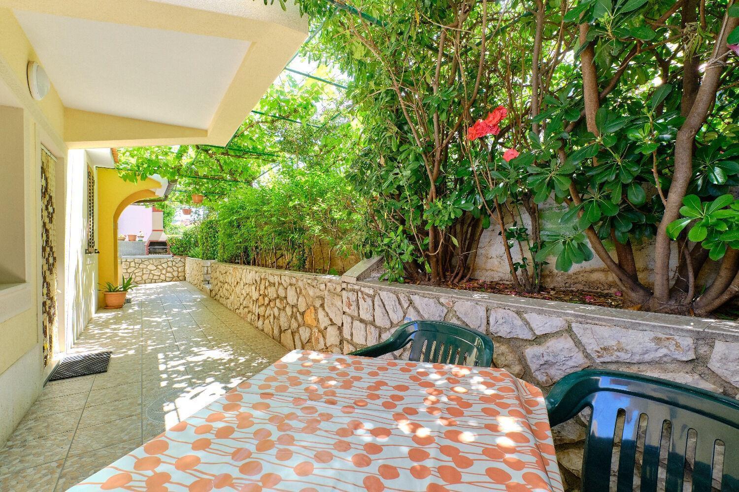 Apartments Nada - 150 M From Sea Mali Losinj Exterior photo